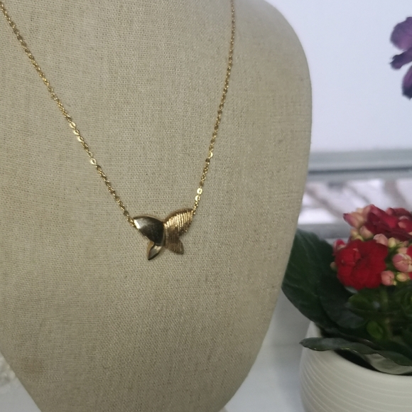 Vintage Puffed Floating Butterfly Necklace by Artistry - Picture 3 of 4